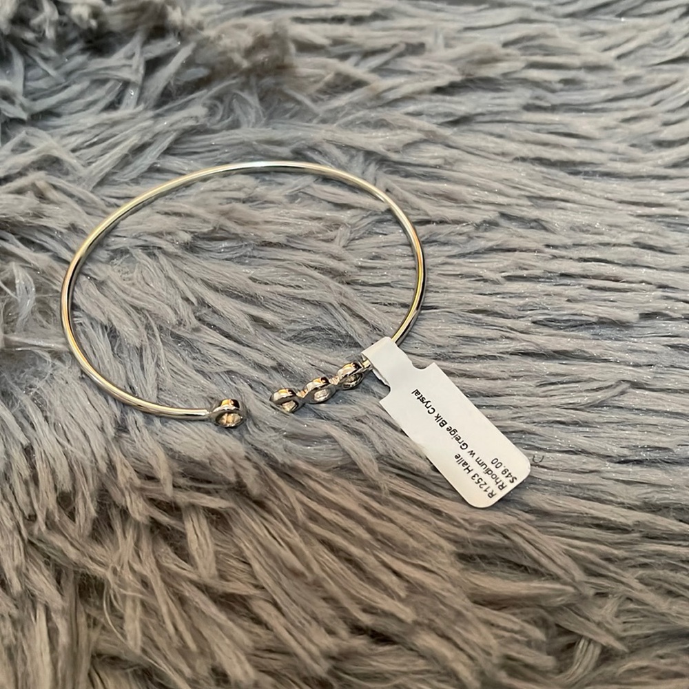 Rhodium with Greige Black Crystals